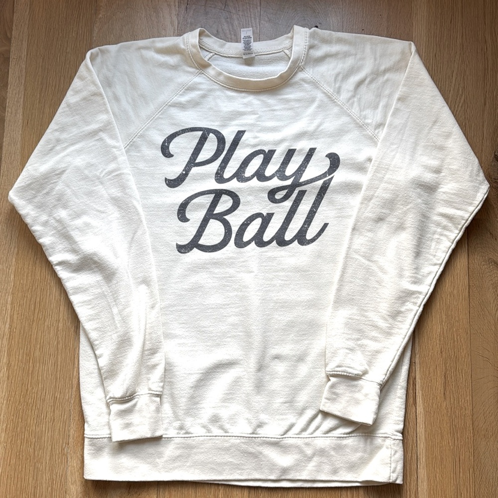 Boutique Ivy & Cloth “Play Ball” sweatshirt cream crew women’s L